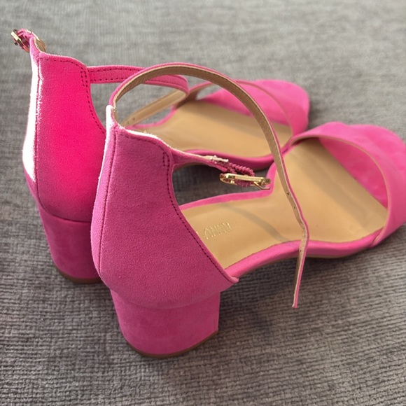 Pink Chunky Heals - Picture 2 of 3